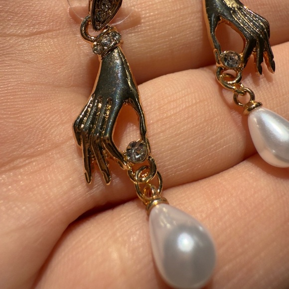 Victorian Golden Hand Baroque Pearl Drop Earrings - Picture 7 of 8